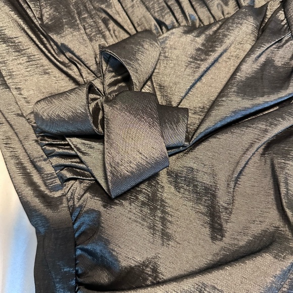 Tight Crepe Silver Dress - Picture 2 of 3